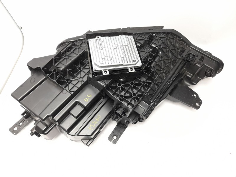 Recambio de faro derecho para byd seal u 1.5 plug-in hybrid awd referencia OEM IAM 13856225  