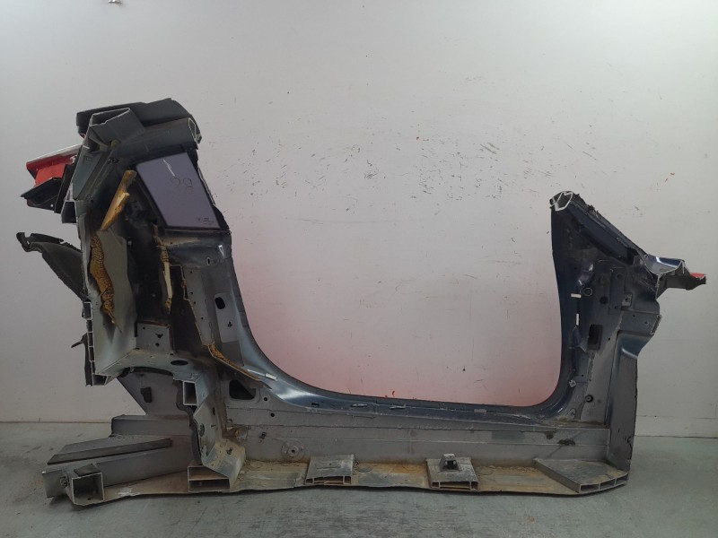 Recambio de corte carroceria lateral izquierda para audi r8 (423) 4.2 fsi referencia OEM IAM   