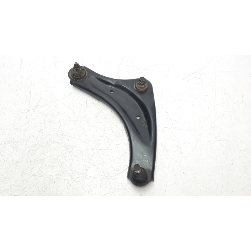 Recambio de brazo suspension inferior delantero derecho para nissan pulsar (c13) acenta referencia OEM IAM 545001KK0B  ZWDNS138