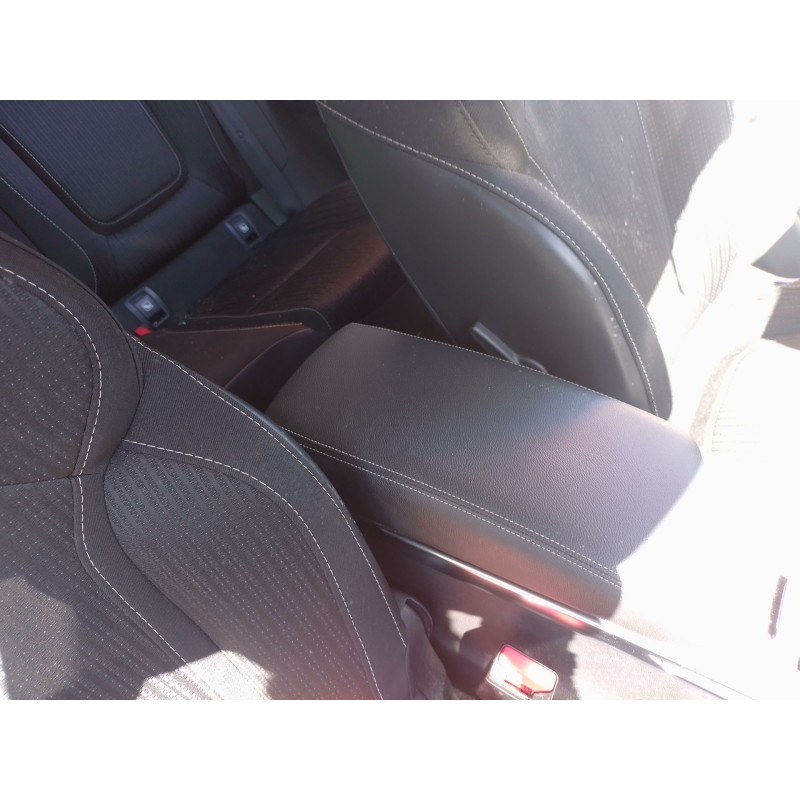 Recambio de apoyabrazos central para renault megane iv sport tourer (k9a/m/n_) 1.3 tce 140 (k9nb) referencia OEM IAM   