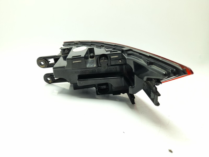 Recambio de piloto trasero izquierdo para skoda enyaq iv suv (5az) 80x 4x4 referencia OEM IAM 5LA945207A  