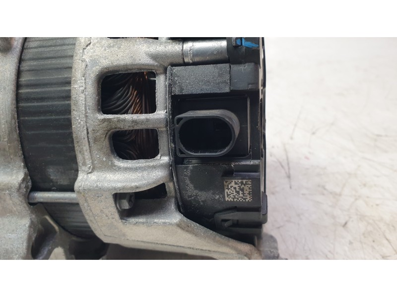 Recambio de alternador para bmw x4 (g02, f98) xdrive 30 i referencia OEM IAM 0125814004  /-//-//-//-//-//-//ALF230A01BS/-/