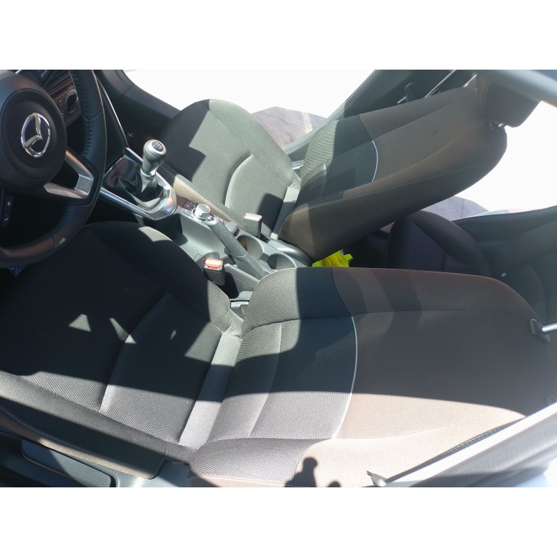 Recambio de juego asientos completo para mazda 2 hatchback (dl, dj) 1.5 skyactiv-g referencia OEM IAM   