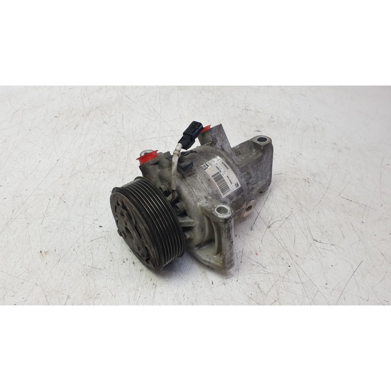 Recambio de compresor aire acondicionado para dacia duster (hs_) 1.2 tce 125 referencia OEM IAM 926003541R  CAF470017HQ/38743