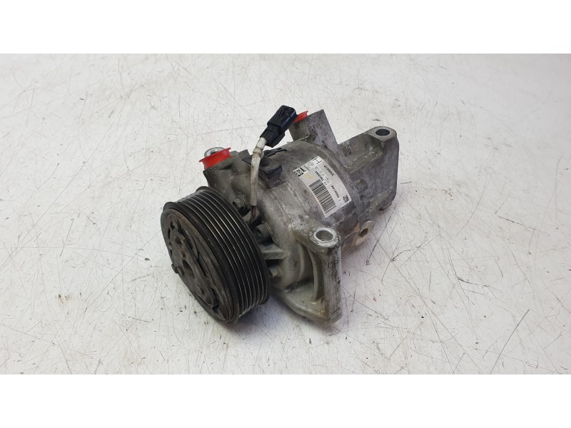 Recambio de compresor aire acondicionado para dacia duster (hs_) 1.2 tce 125 referencia OEM IAM 926003541R  CAF470017HQ/38743