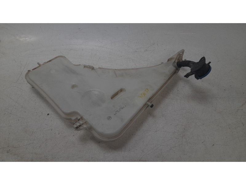 Recambio de deposito limpia para bmw 3 (f30, f80) 330 e referencia OEM IAM 724167113  
