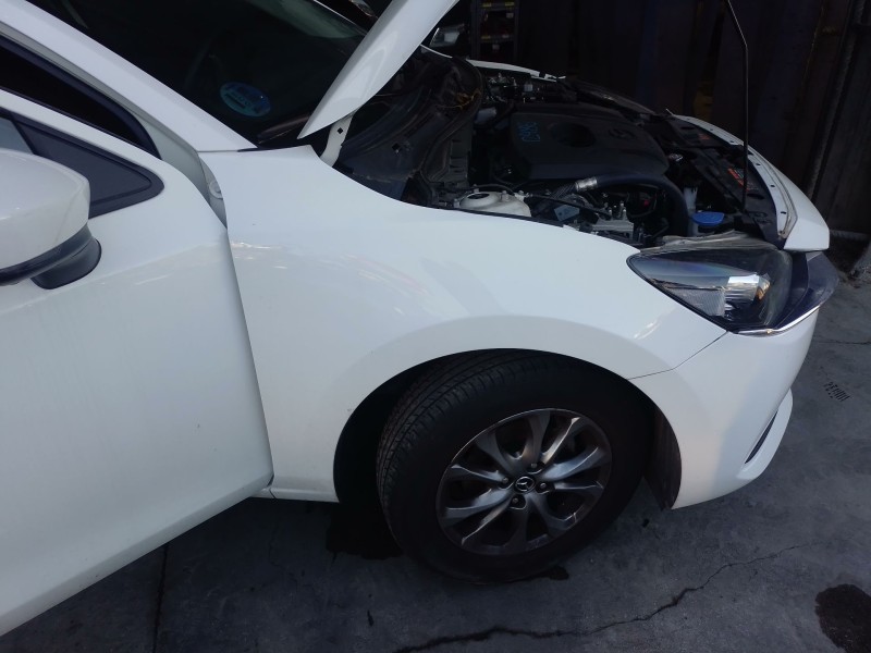 Recambio de aleta delantera derecha para mazda 2 hatchback (dl, dj) 1.5 skyactiv-g referencia OEM IAM   