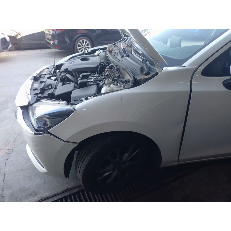 Recambio de aleta delantera izquierda para mazda 2 hatchback (dl, dj) 1.5 skyactiv-g referencia OEM IAM   