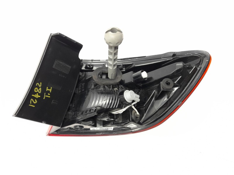 Recambio de piloto trasero izquierdo para mitsubishi colt referencia OEM IAM 265551550R  103F18140771/16018521/5500501/RN3324166