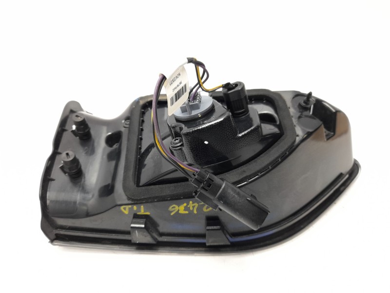 Recambio de piloto trasero derecho interior para ford kuga iii (dfk) 2.5 fhev referencia OEM IAM LV4B13A602AN  