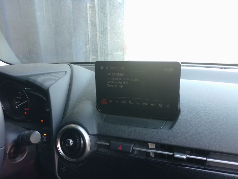 Recambio de pantalla multifuncion para mazda 2 hatchback (dl, dj) 1.5 skyactiv-g referencia OEM IAM   