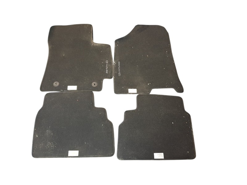 Recambio de juego alfombrillas para hyundai kona 1.0 t-gdi referencia OEM IAM BE143ADE00  