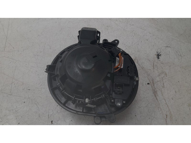 Recambio de ventilador calefaccion para bmw 3 (f30, f80) 330 e referencia OEM IAM 64119350395  34236/VHF030057HQ
