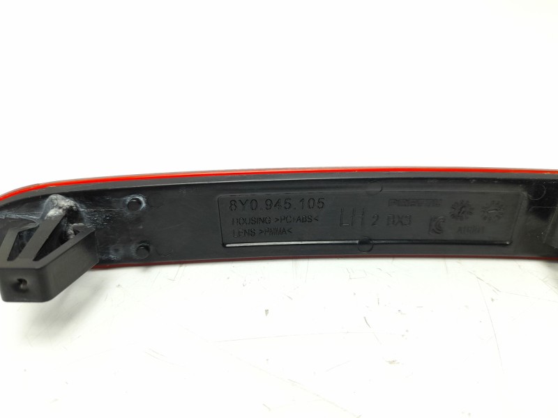 Recambio de piloto trasero izquierdo paragolpes para audi a3 sportback (8ya, 8yf) 30 tdi referencia OEM IAM 8Y0945105  