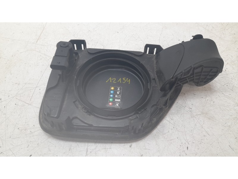 Recambio de tapa exterior combustible para bmw 3 (f30, f80) 330 e referencia OEM IAM 51177368306  