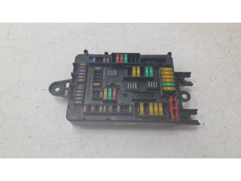Recambio de caja reles / fusibles para bmw 3 (f30, f80) 330 e referencia OEM IAM 938907001  