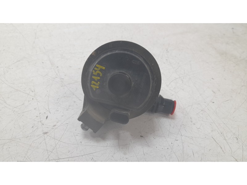 Recambio de bomba agua para bmw 3 (f30, f80) 330 e referencia OEM IAM 7643949  