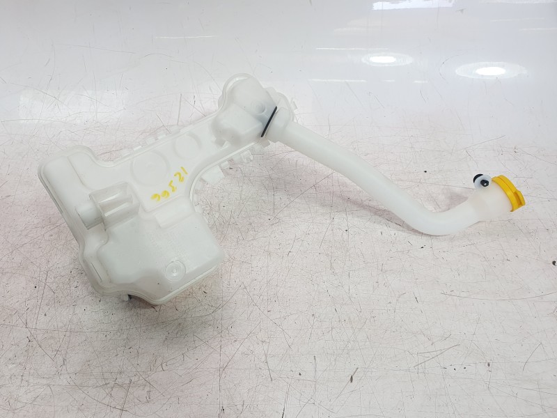 Recambio de deposito limpia para renault clio v referencia OEM IAM 289108657R  