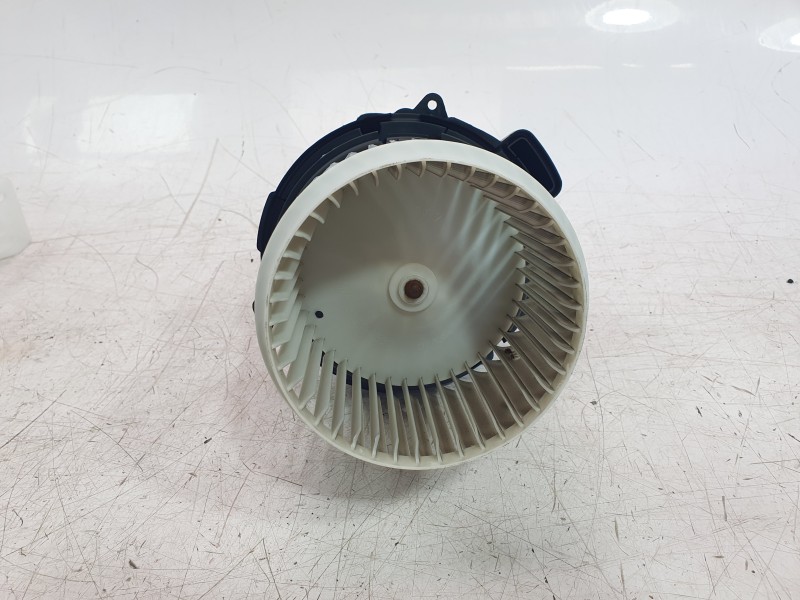 Recambio de ventilador calefaccion para renault clio v referencia OEM IAM 272104788R  