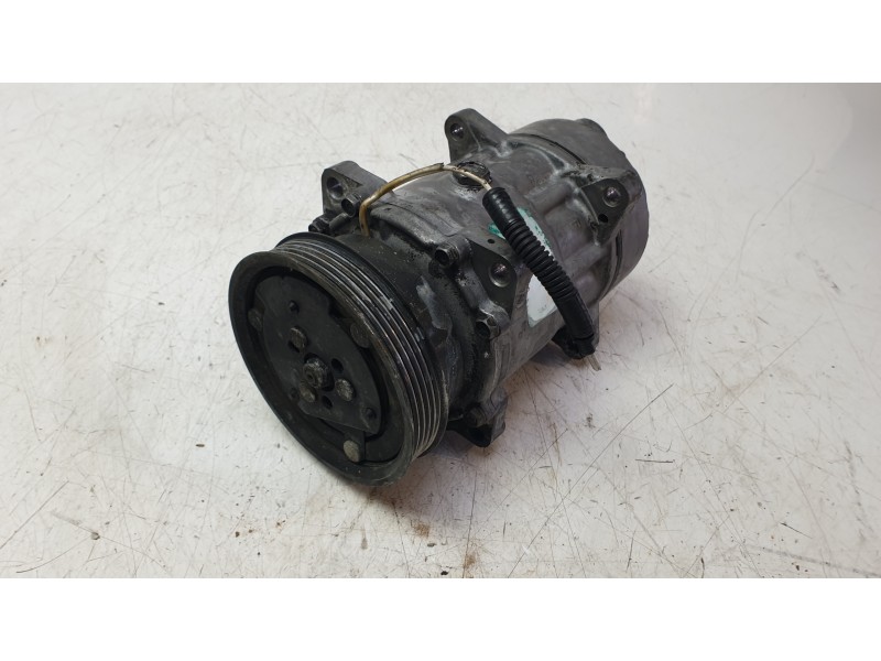Recambio de compresor aire acondicionado para renault megane i (ba0/1_) 1.6 e (ba0f, ba0s) referencia OEM IAM 7700866491D  