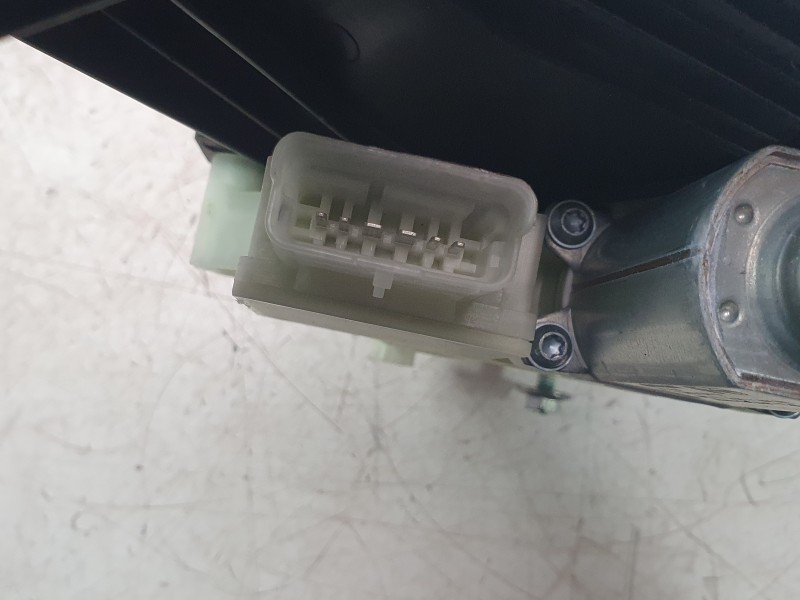 Recambio de elevalunas trasero izquierdo para renault clio v referencia OEM IAM 827217837R  