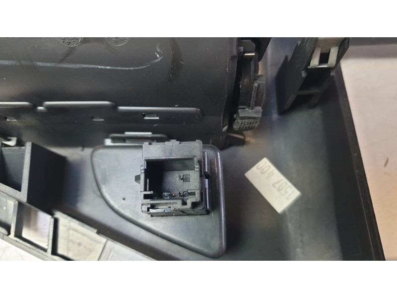 Recambio de aireador central para citroën c5 iii break (rw_) 2.0 hdi 140 referencia OEM IAM 9682297777  