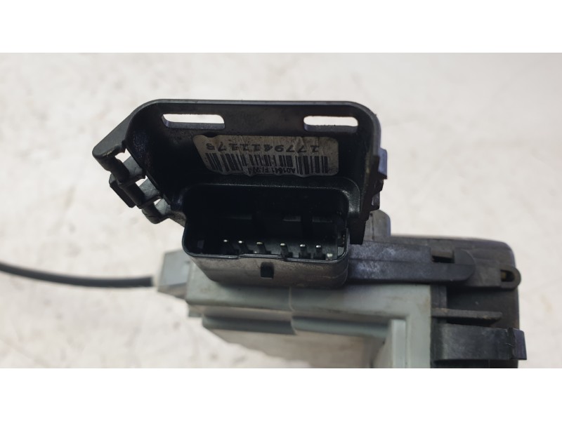 Recambio de cerradura puerta trasera izquierda para citroën c5 iii break (rw_) 2.0 hdi 140 referencia OEM IAM 574395  