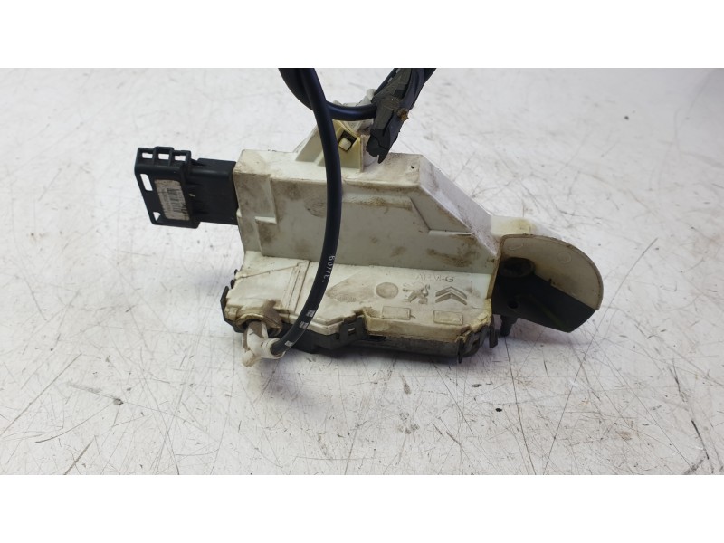 Recambio de cerradura puerta delantera izquierda para citroën c5 iii break (rw_) 2.0 hdi 140 referencia OEM IAM 9800618280  