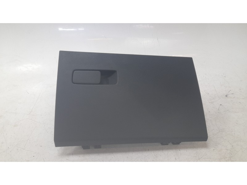 Recambio de guantera para byd seal u 1.5 plug-in hybrid awd referencia OEM IAM 13000943  