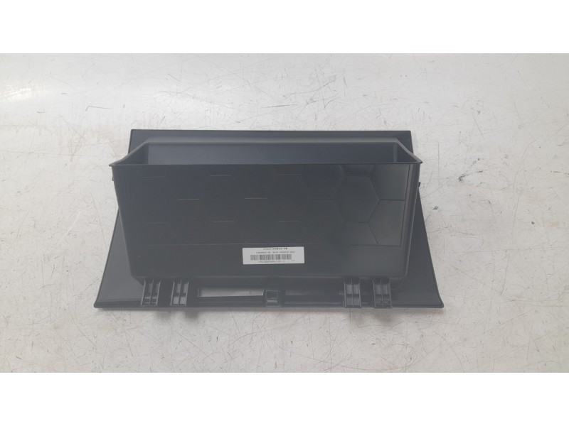 Recambio de guantera para byd seal u 1.5 plug-in hybrid awd referencia OEM IAM 13000943  