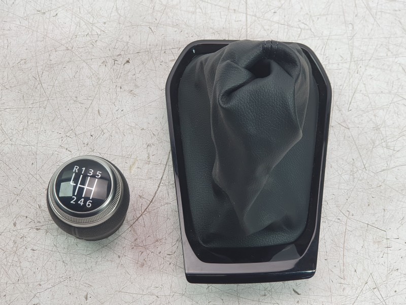 Recambio de pomo palanca cambio para renault clio v referencia OEM IAM 969354975R  
