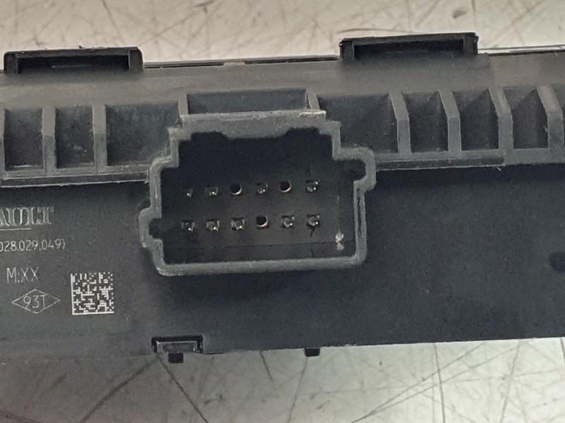 Recambio de mando multifuncion para renault clio v referencia OEM IAM 252735260R  