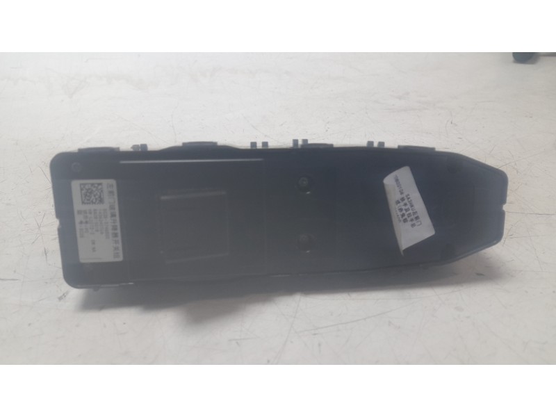 Recambio de mando elevalunas delantero izquierdo para byd seal u 1.5 plug-in hybrid awd referencia OEM IAM 13002757  