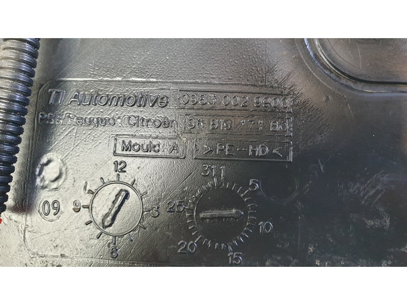 Recambio de deposito aditivo fap para citroën c5 iii break (rw_) 2.0 hdi 140 referencia OEM IAM 09830029900  