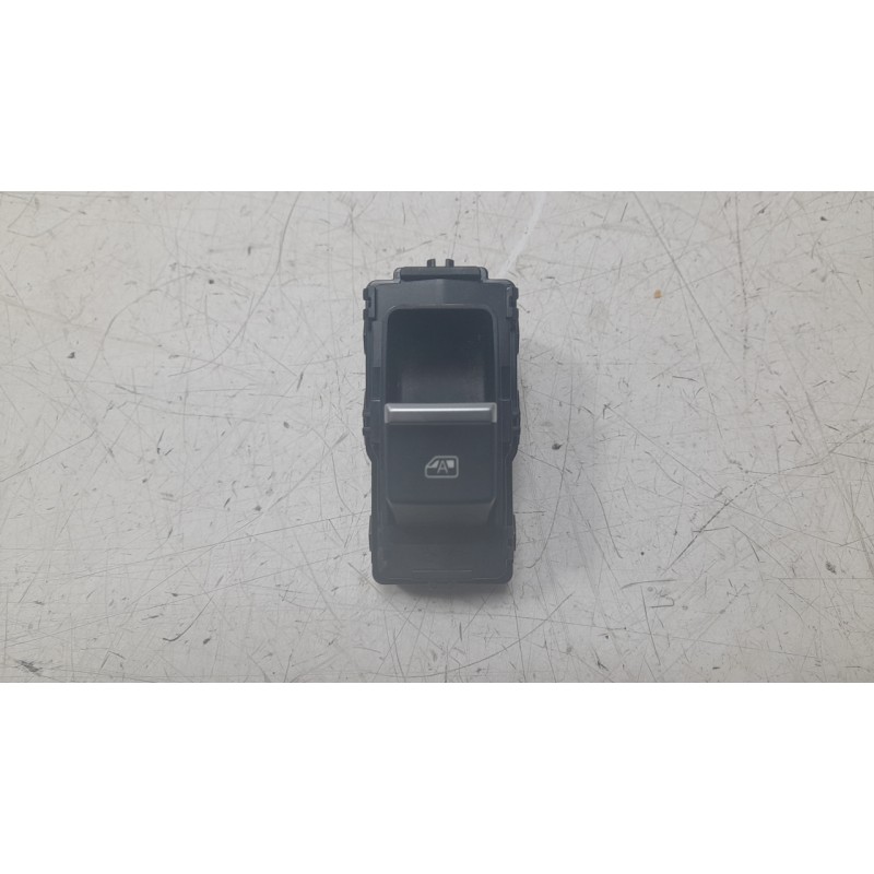 Recambio de mando elevalunas trasero derecho para byd seal u 1.5 plug-in hybrid awd referencia OEM IAM 13002756  