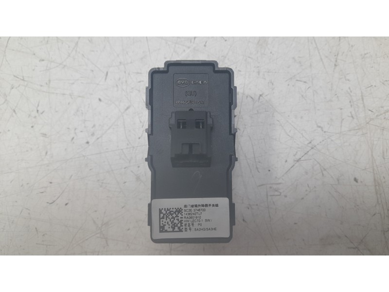 Recambio de mando elevalunas trasero derecho para byd seal u 1.5 plug-in hybrid awd referencia OEM IAM 13002756  