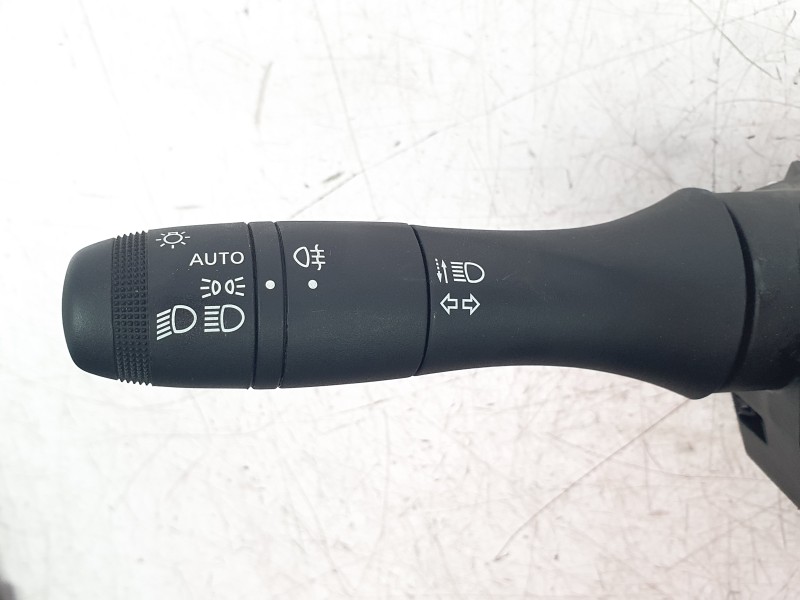 Recambio de mando multifuncion para renault clio v referencia OEM IAM 255674797R  