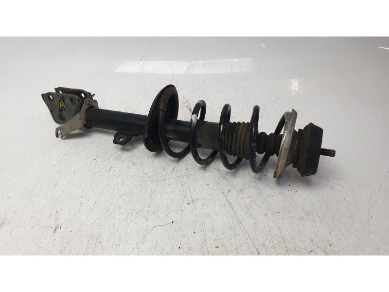 Recambio de amortiguador delantero derecho para dacia duster (hs_) 1.2 tce 125 referencia OEM IAM 543026656R  