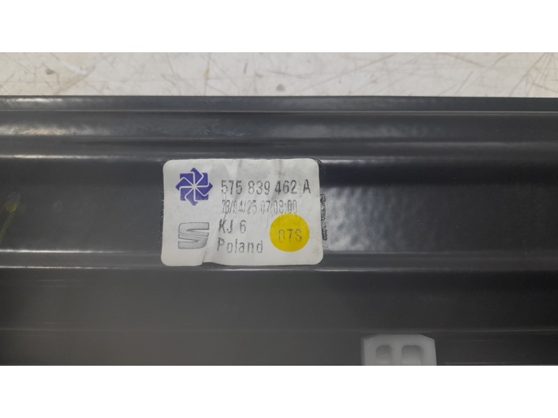 Recambio de elevalunas trasero derecho para seat ateca (kh7, khp) 1.5 tsi referencia OEM IAM 575839462A  ST810W053