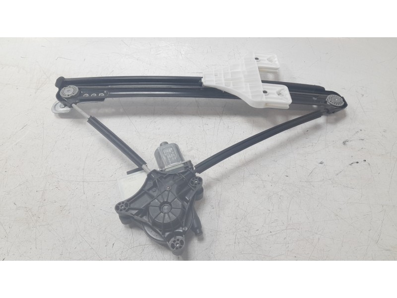 Recambio de elevalunas trasero derecho para seat ateca (kh7, khp) 1.5 tsi referencia OEM IAM 575839462A  ST810W053