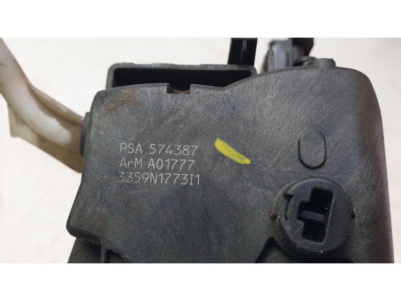 Recambio de cerradura puerta delantera derecha para citroën c5 iii break (rw_) 2.0 hdi 140 referencia OEM IAM 9800618180  