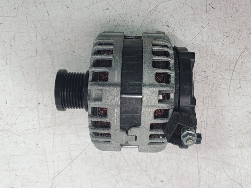 Recambio de alternador para renault clio v referencia OEM IAM 231002175R  ALF011A01BS / ALF501001HQ