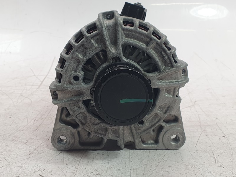 Recambio de alternador para renault clio v referencia OEM IAM 231002175R  ALF011A01BS / ALF501001HQ