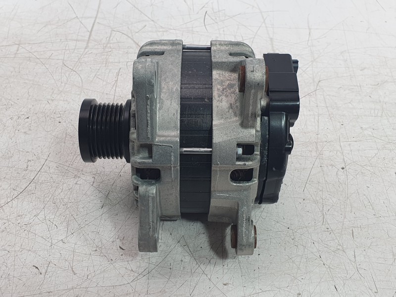 Recambio de alternador para renault clio v referencia OEM IAM 231002175R  ALF011A01BS / ALF501001HQ
