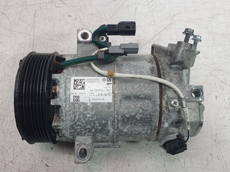Recambio de compresor aire acondicionado para renault clio v referencia OEM IAM 926004423R  