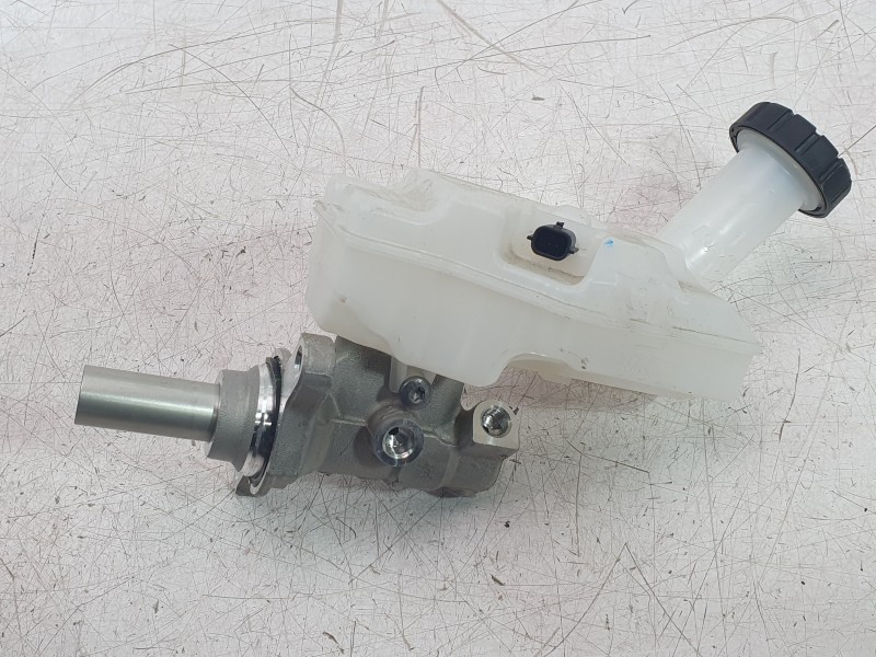 Recambio de bomba freno para renault clio v referencia OEM IAM 460116527R  