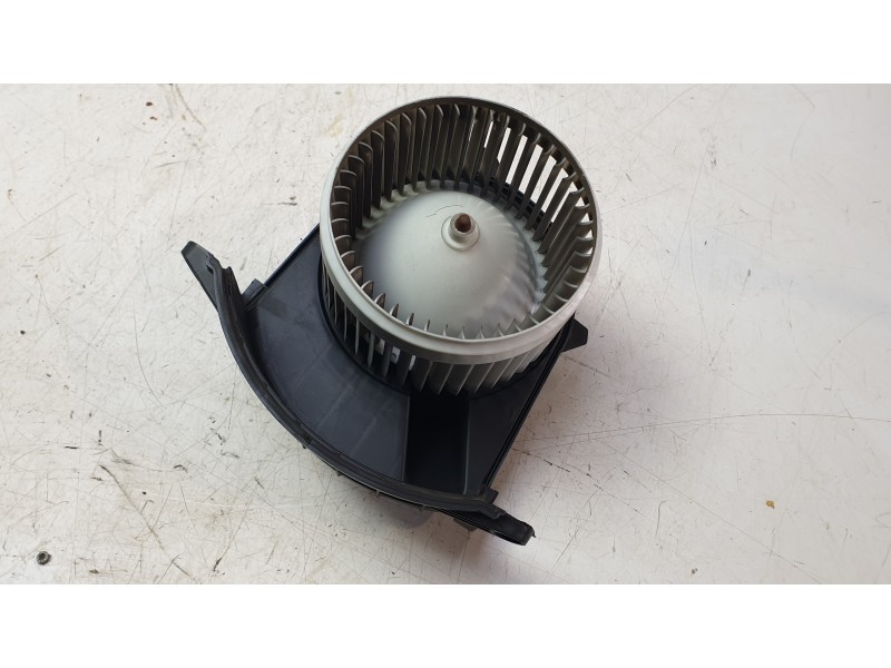 Recambio de ventilador calefaccion para renault kangoo express (fw0/1_) z.e. (fw0z, fw1z) referencia OEM IAM 173830100  