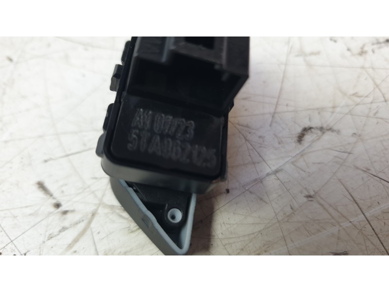 Recambio de interruptor para volkswagen touran (5t1) 2.0 tdi referencia OEM IAM 5TA962125  