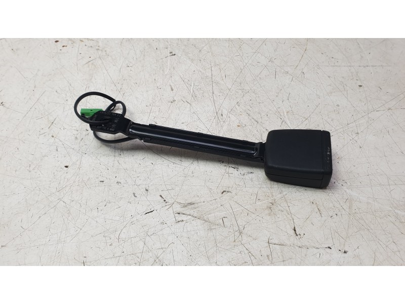 Recambio de enganche cinturon delantero izquierdo para volkswagen touran (5t1) 2.0 tdi referencia OEM IAM 5TA857755A  