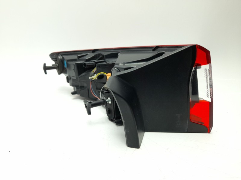 Recambio de piloto trasero derecho para renault megane iv sport tourer (k9a/m/n_) 1.3 tce 140 (k9nb) referencia OEM IAM 26550115